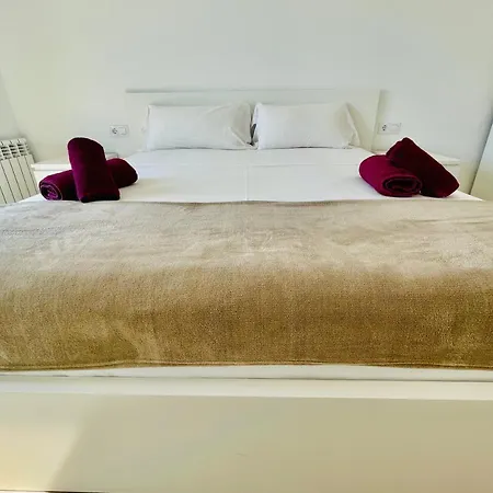 Deluxe 3 By Costabravaway Apartment *